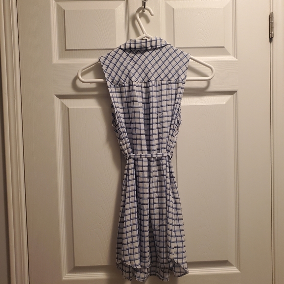 Stork and Babe Sleeveless Maternity Blouse - Picture 3 of 4